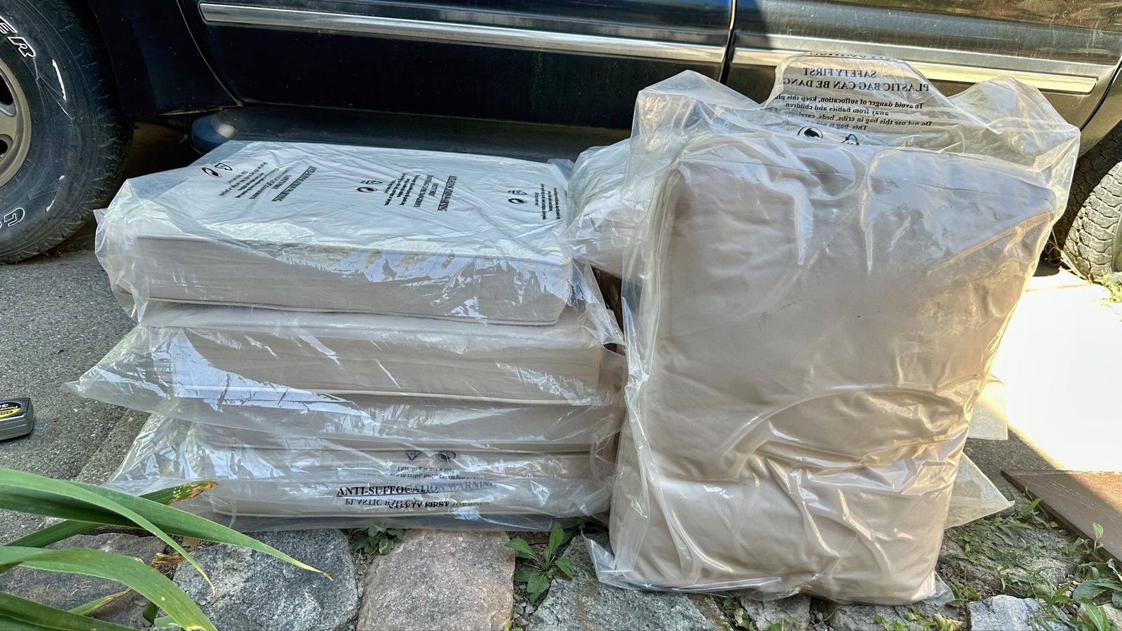 Brand New 8-Piece Patio Furniture Replacement Cushion Set – Cream / Off-White