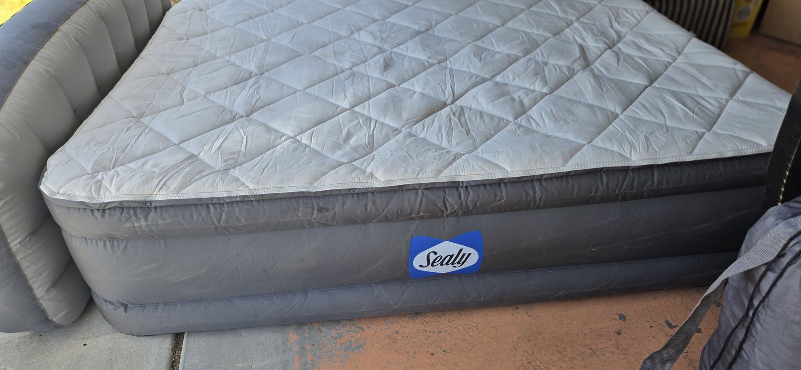 Sealy Air Mattress QUEEN AlwayzAire Tough Guard Duvet Top Built-in Dual Pump
