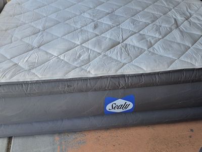 Sealy Air Mattress QUEEN AlwayzAire Tough Guard Duvet Top Built-in Dual Pump