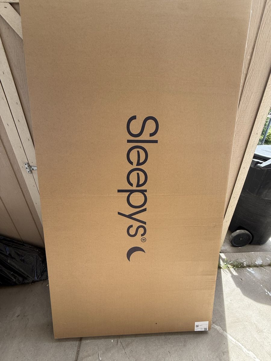 Sleepy's Basic Adjustable King Bed Base - Mattress Firm - New in Box