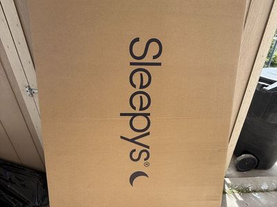 Sleepy's Basic Adjustable King Bed Base - Mattress Firm - New in Box