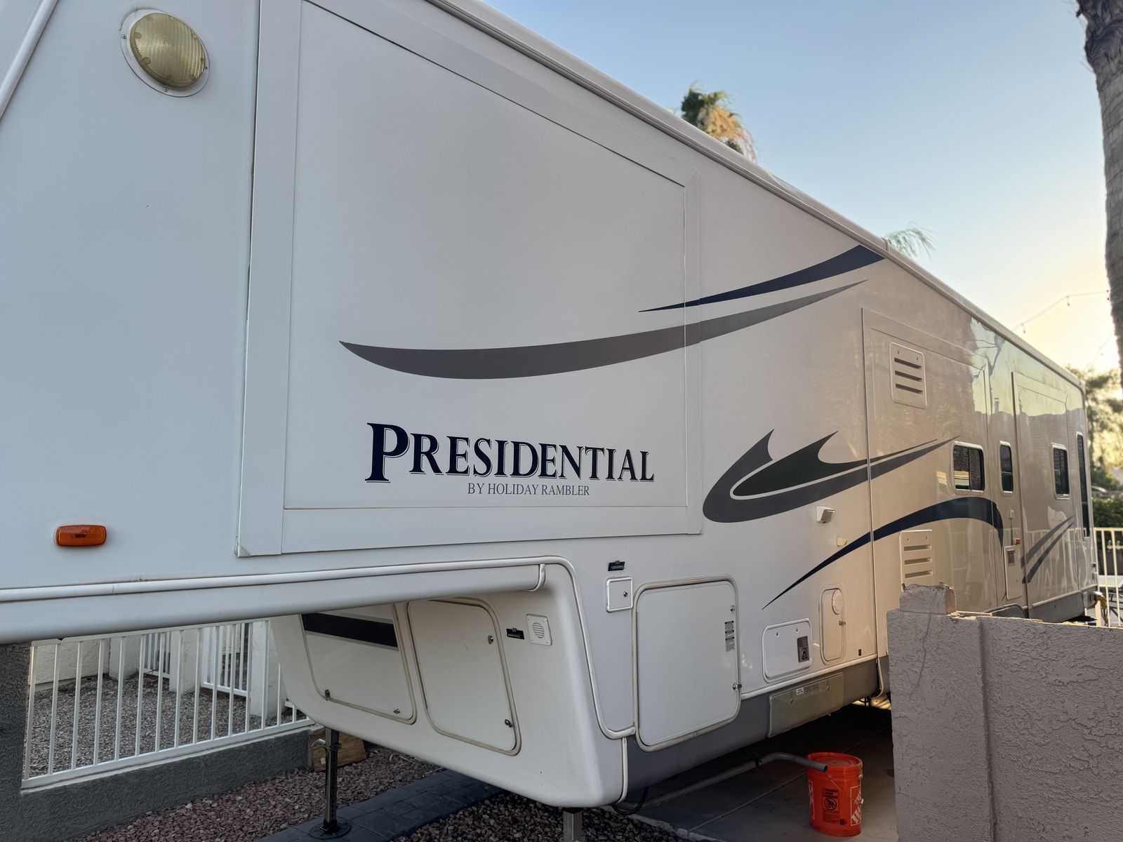 Holiday Presidential Rambler