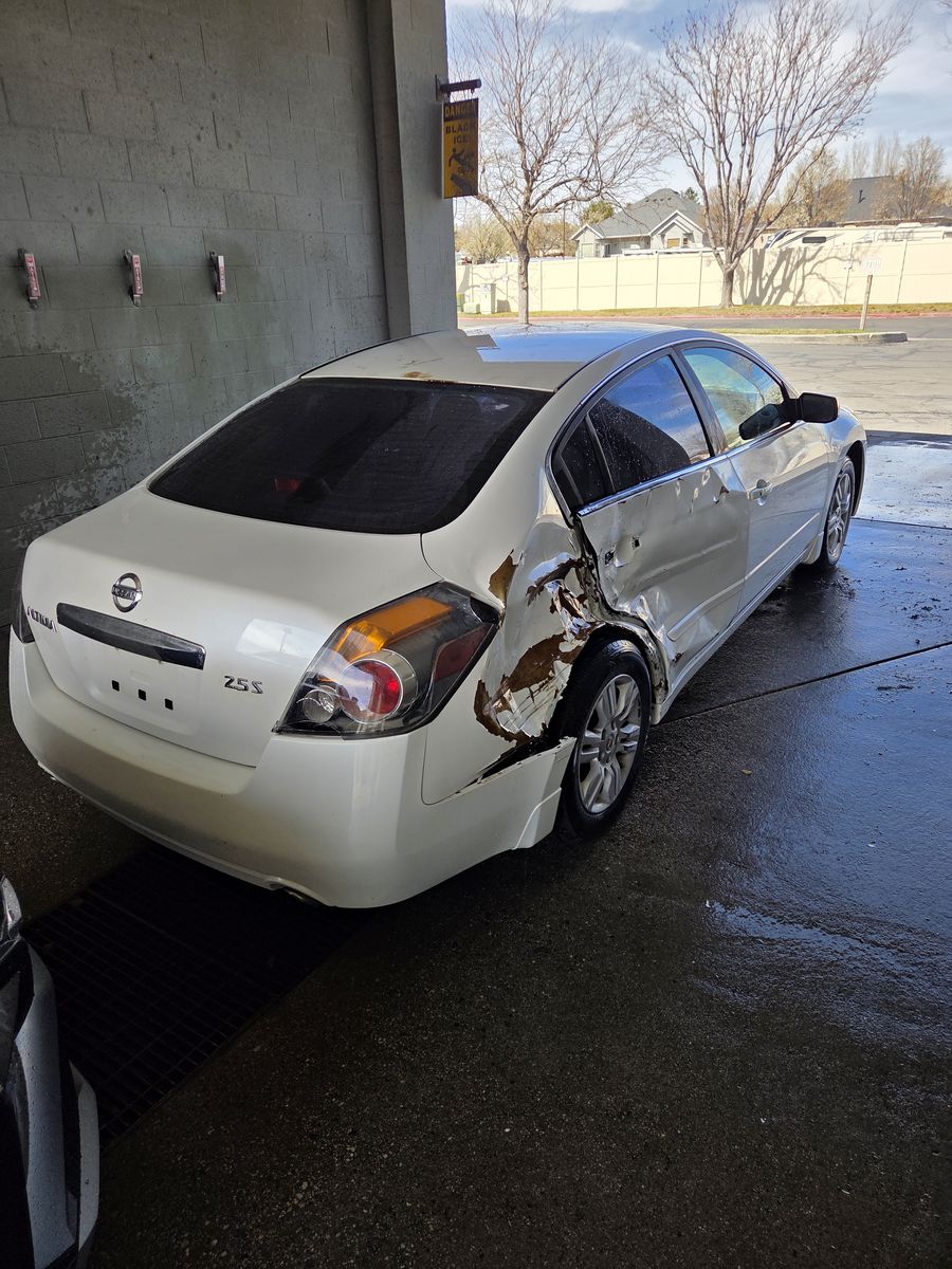 2010 nissan altima v6 auto fwd 100k miles NEED IT GONE ASAP