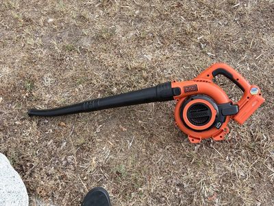 leaf blower