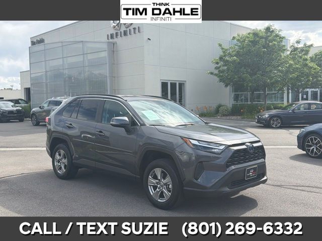 2024 Toyota RAV4 LE