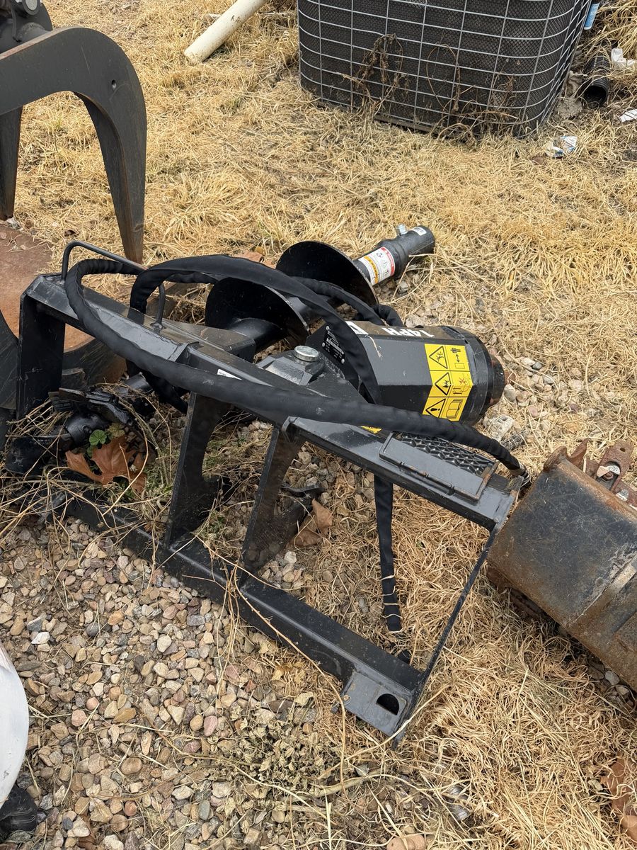 Skid Steer Auger Attachment w/14PH Drive and Bit