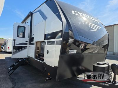 New 2027 Heartland Cyclone 2615