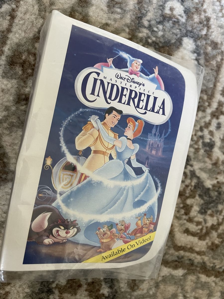1995 ~Disney’s Cinderella ~ McDonalds Happy Meal Toy ~ VHS Box