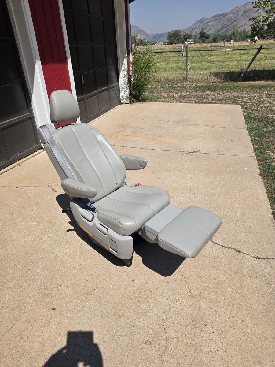 Overland Van, Sienna Reclining Seat with Footrest and Seat Belt, Converted to L-Track Quick Attachment