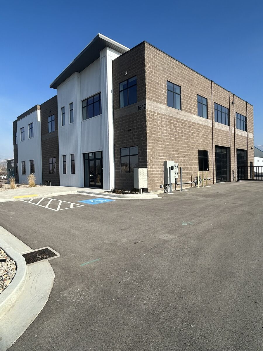 New Industrial/ Hangar Building for Sale