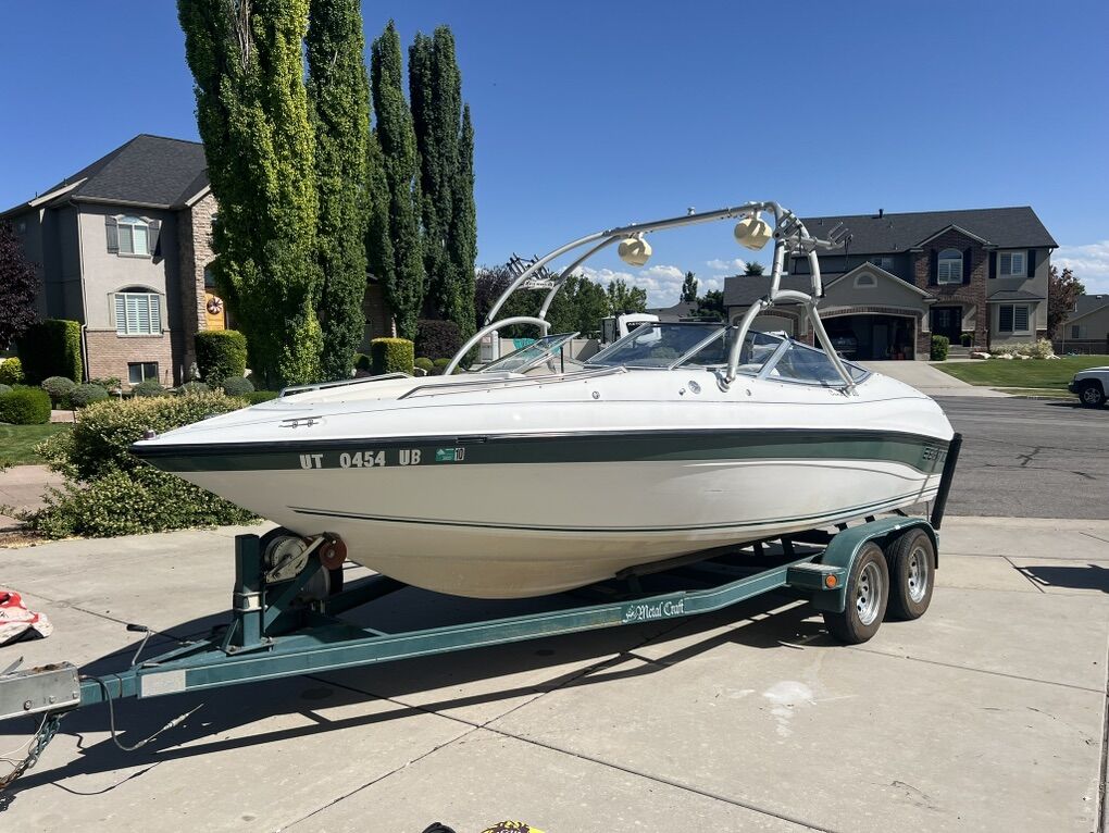 2000 Ebtide Campione bowrider 210