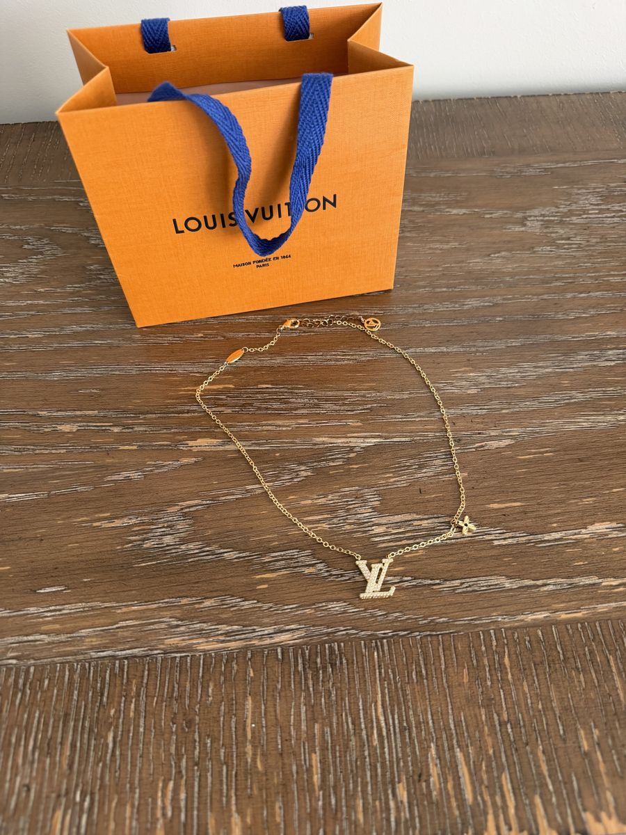 Women’s necklace 