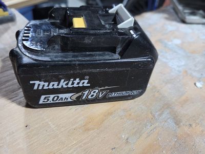 Makita 18v 5AH lithium ion battery