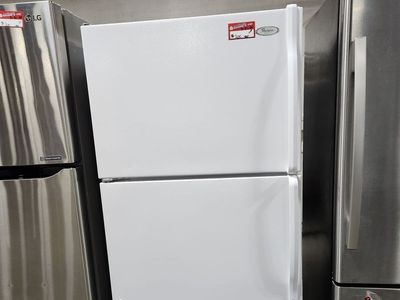 NICE WHIRLPOOL TOP AND BOTTOM FRIDGE! W-WARRANTY