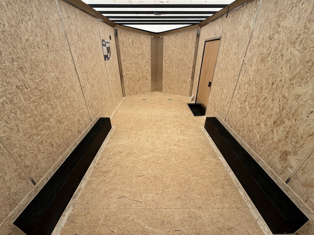 Main image 6