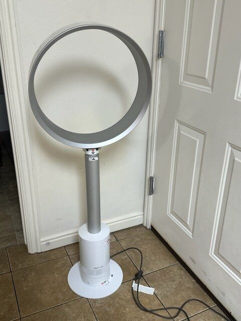 Dyson Pedistal cool air fan 280$ on ebay