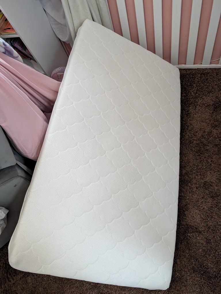 Newton Crib Mattress (baby and toddler)