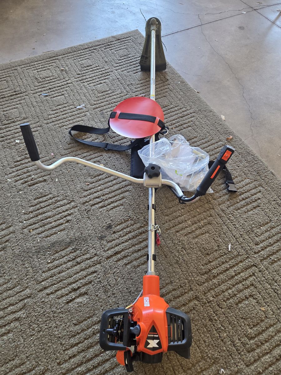 Grass trimmer/brush cutter