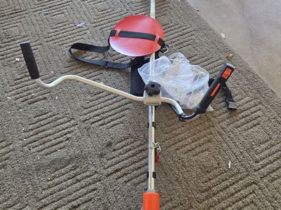 Grass trimmer/brush cutter