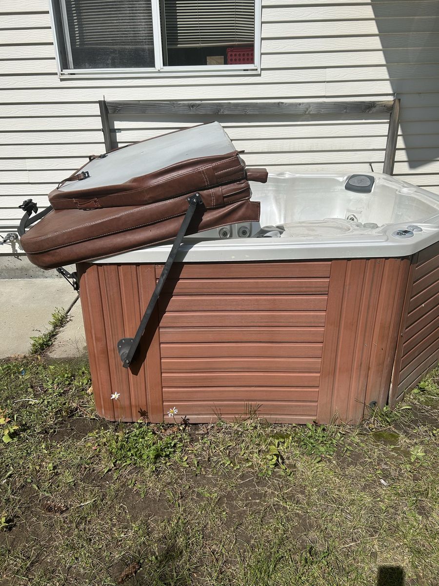 Hot tub