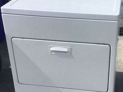 IN LIKE NEW CONDITION WHIRLPOOL SUPER CAPACITY DRYER INCLUDES FREE DELIVERY