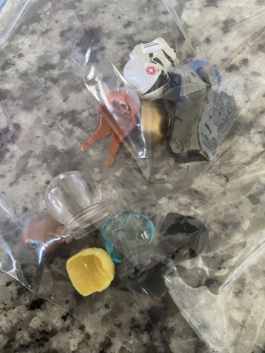 Miscellaneous Lego head pieces (hair, helmets, etc)