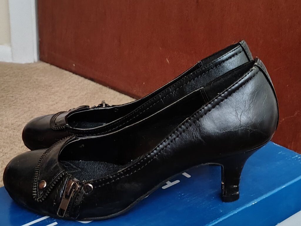 women's shoes with kitten heel size 8