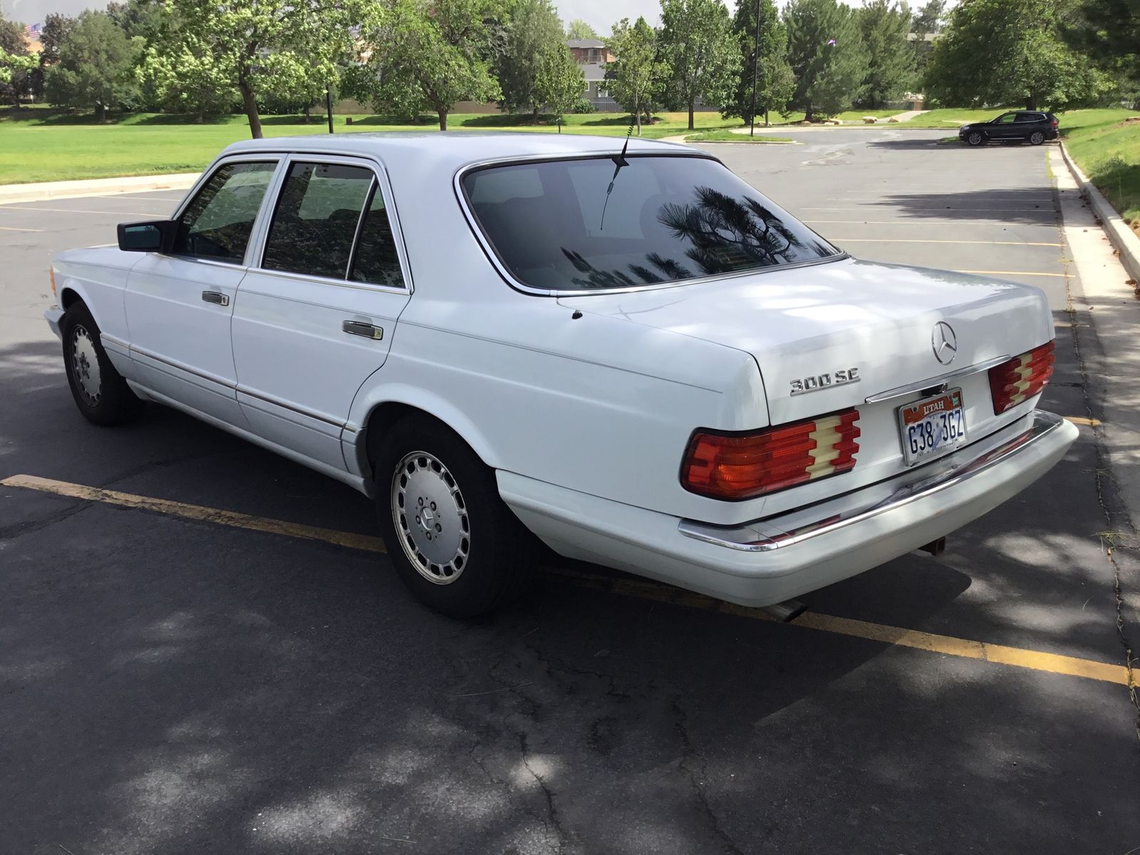 1990 Mercedes-Benz 300 Series 300 SE