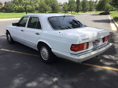 1990 Mercedes-Benz 300 Series 300 SE