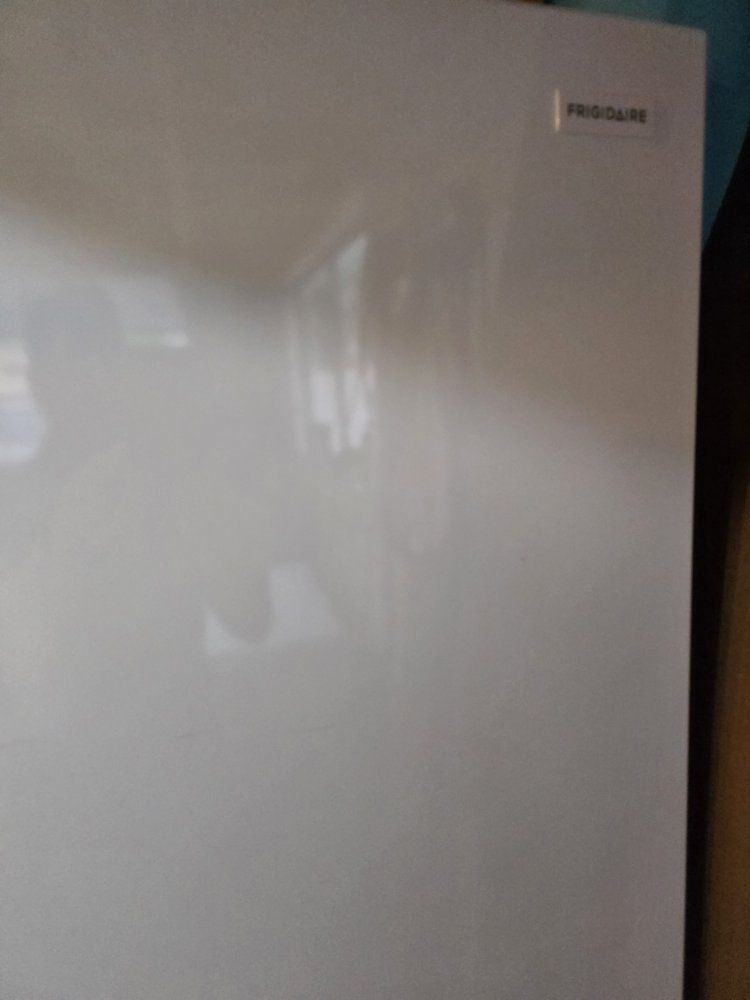 Frigidaire FFU2022AW A 20 Cu. Ft. White Upright Freezer