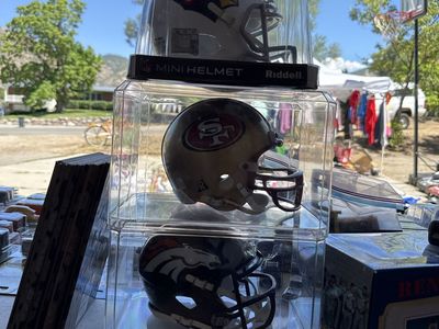 Riddell NFL Mini Helmets (with Display Cases): Arizona Cardinals San Francisco 49ers Denver Broncos