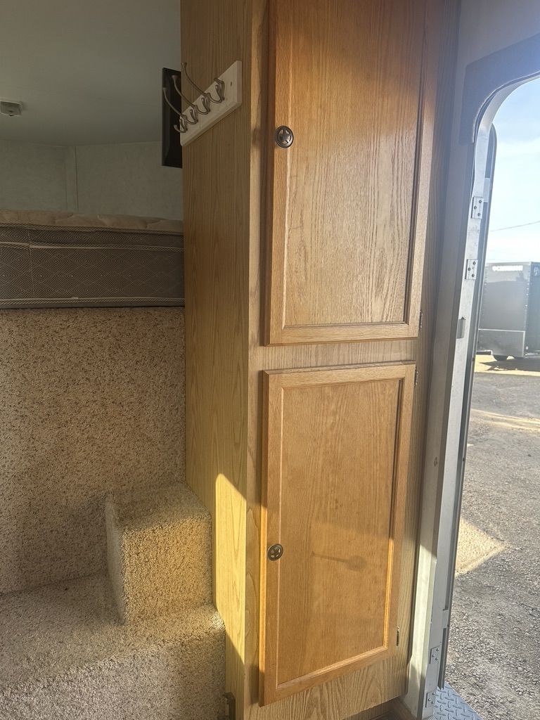 Main image 10