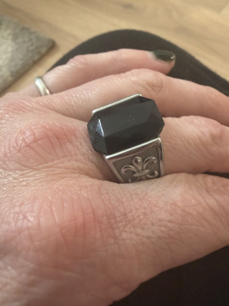 Statement Ring with black onyx Stone - Fleur de Lis Accents