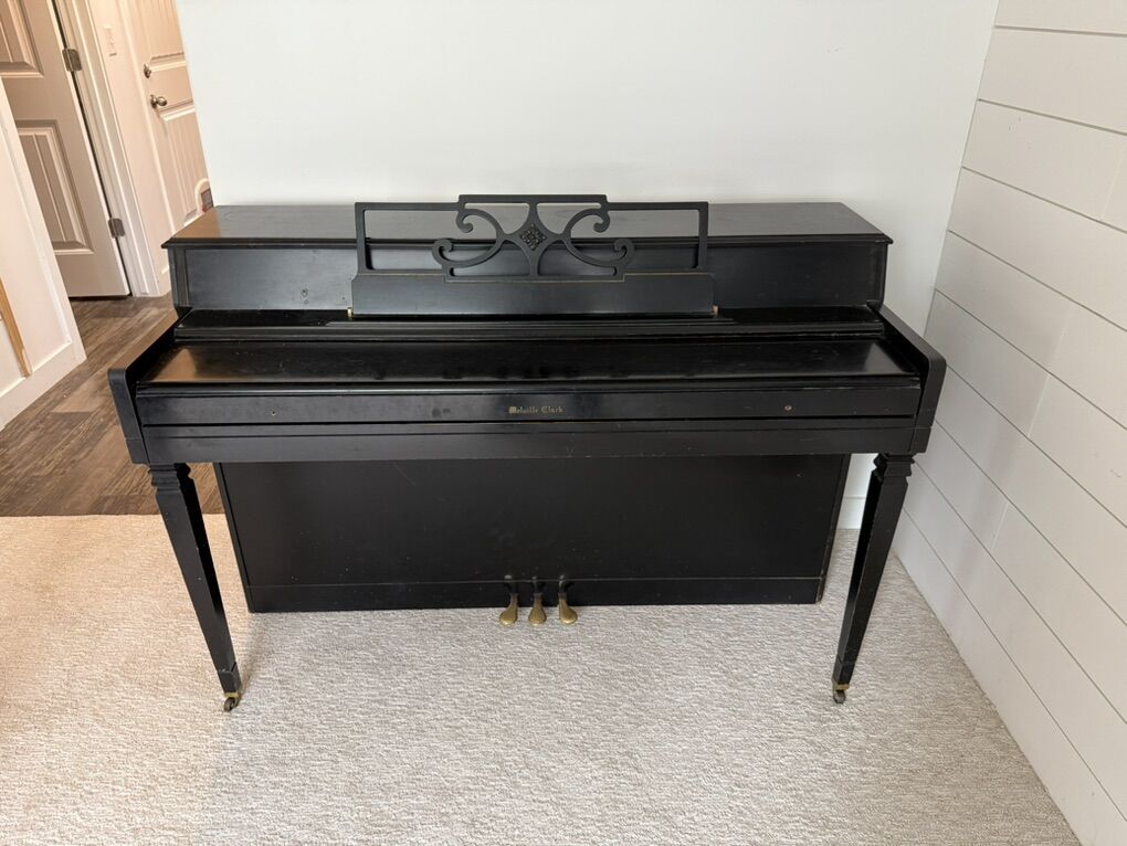 Black Piano
