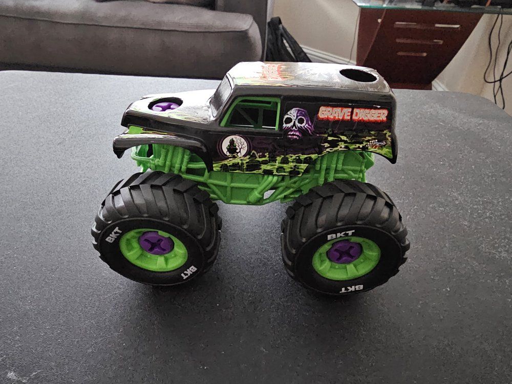 grave digger car 