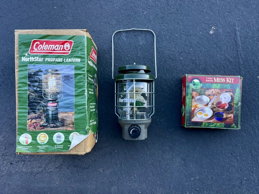 Coleman Lantern + Ozark Trail Mess Kit