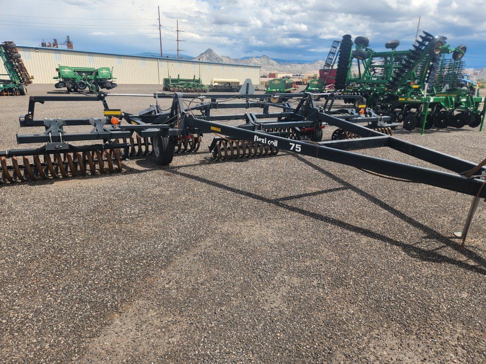 Flexi-coil 75 Rolling Harrow Soil Finisher with 30-foot working width