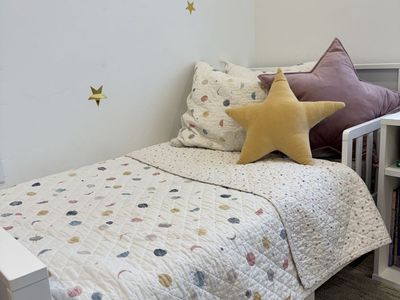 Really Cute Quilted Star/planet Toddler Bedding