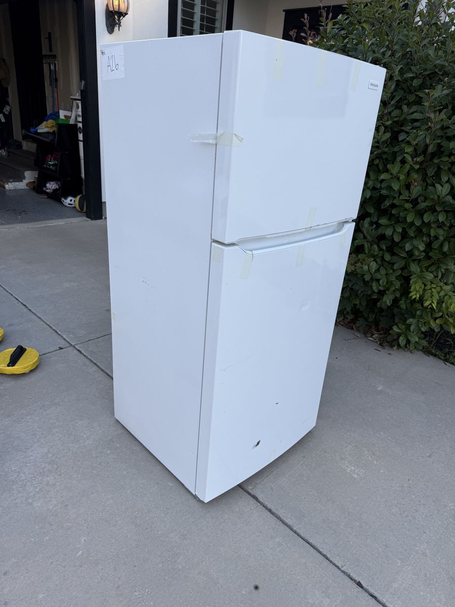 Frigidaire White Top Freezer Refrigerator - New, Scratch & Dent
