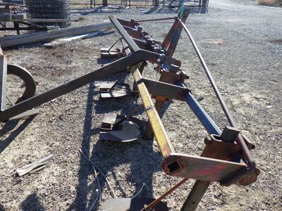 Bedding 3pt. Bar with Spring Loaded Sleds 6 Row