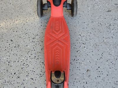 Wunderkind Red 3-Wheel Scooter for Kids - Adjustable Height Handlebar