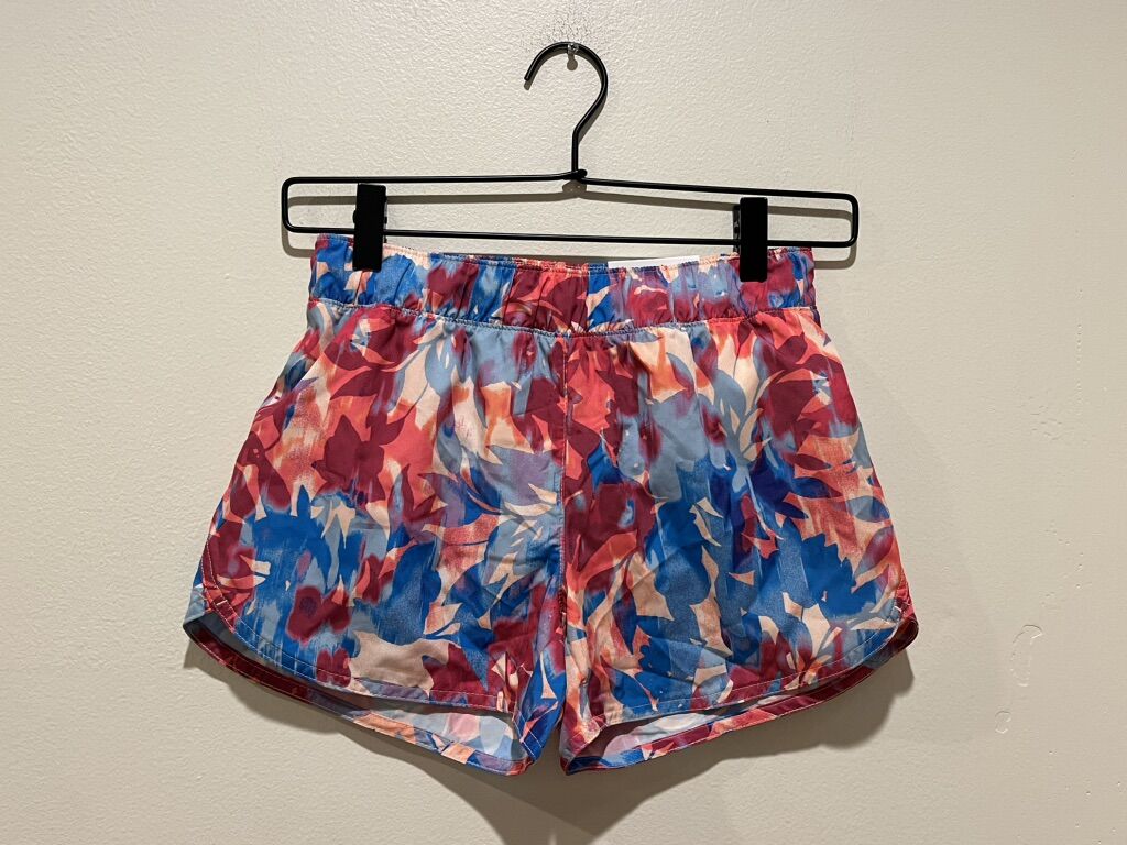 NWT Old Navy Pink Floral Athletic Shorts - Large