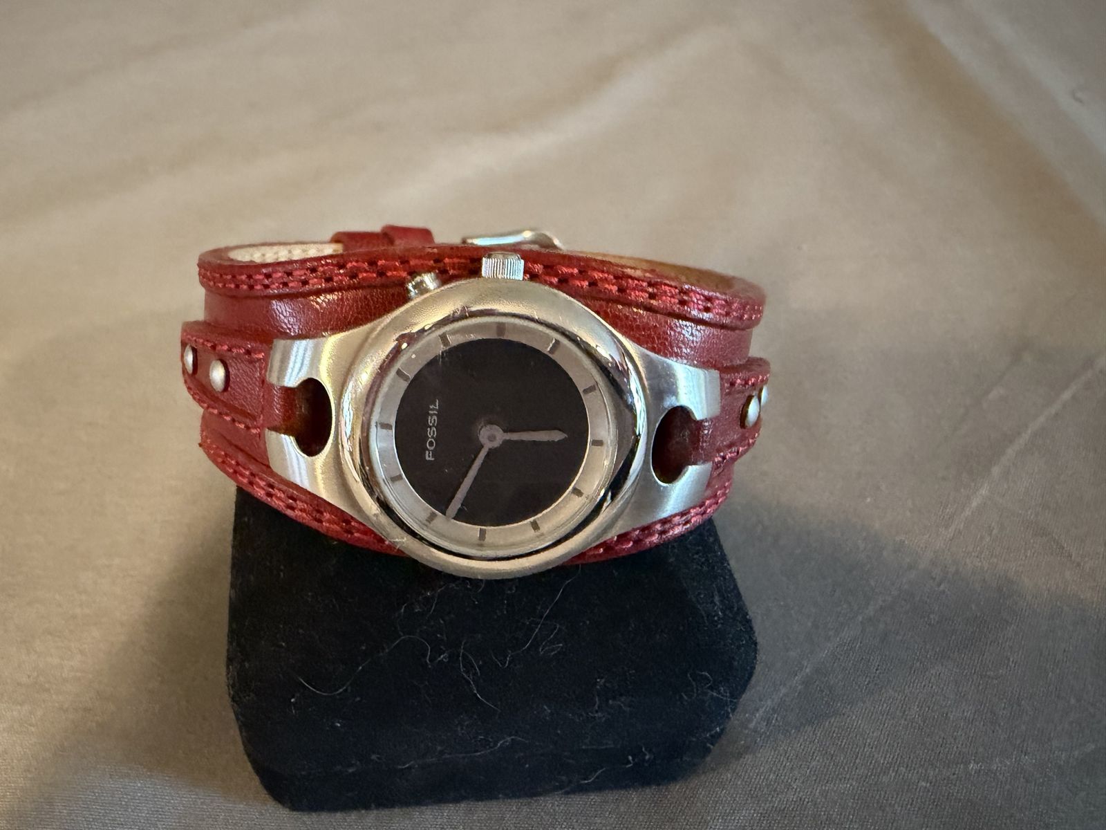 Fossil Red Leather Cuff Watch - Silver-Tone Case, Black Dial - Women's Fashion Watch