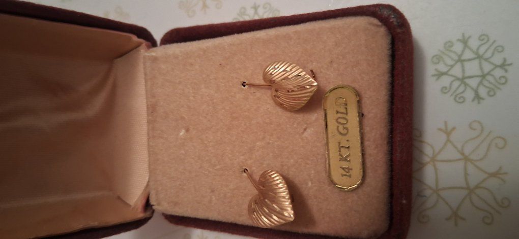 Gold earrings