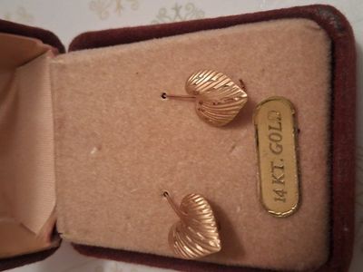 Gold earrings