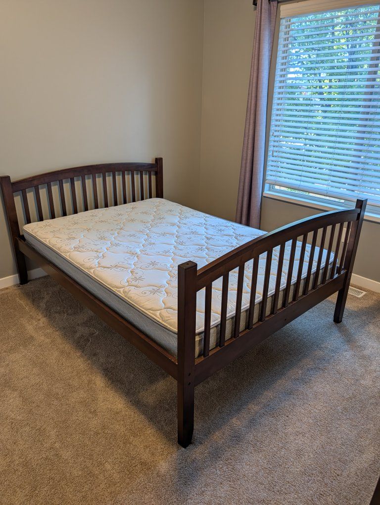 Wood Bed Frame & Mattress - Full Size