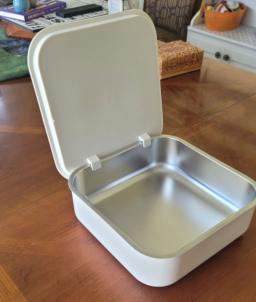 Pampered Chef Large Square Insulated Serving Bowl with Lid, Retired