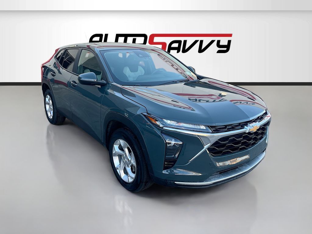 2025 Chevrolet Trax LS