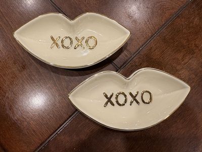 New White & Gold Lip Trinket Dish - 2 available