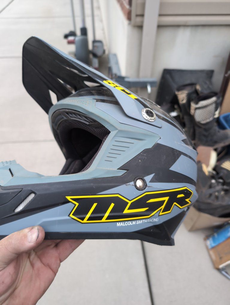 MSR SC1 Dirt Bike Helmet Gray Small 55-56cm